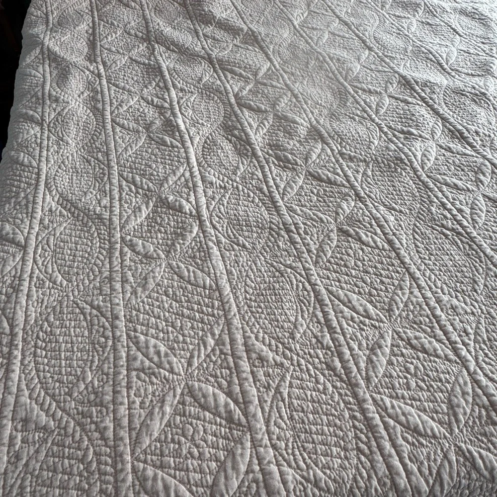 Pottery Barn Light Pink Queen Quilt With Matching Shams - Picture 10 of 10
